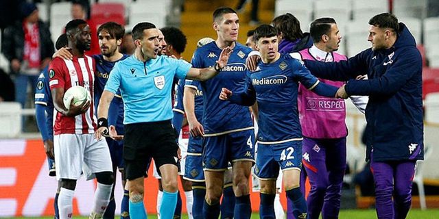 Sivassporlu 'taraftardan' Fiorentinalı futbolcuya saldırı!