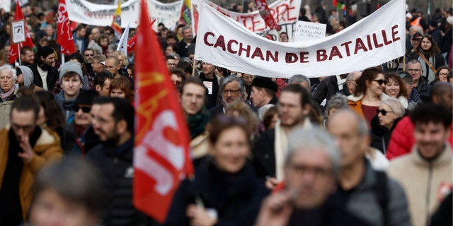 Fransa’da halk, ülkeyi durma noktasına getirebilecek grevlere hazırlanıyor