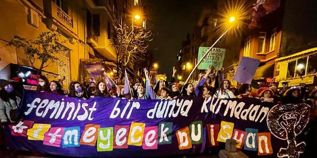 'Feminist Gece Yürüyüşü'ne verilen yasak kararına tepki