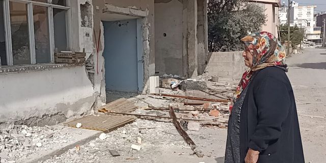 Osmaniye'li depremzede isyan etti: Böyle Türkiye mi olur! 