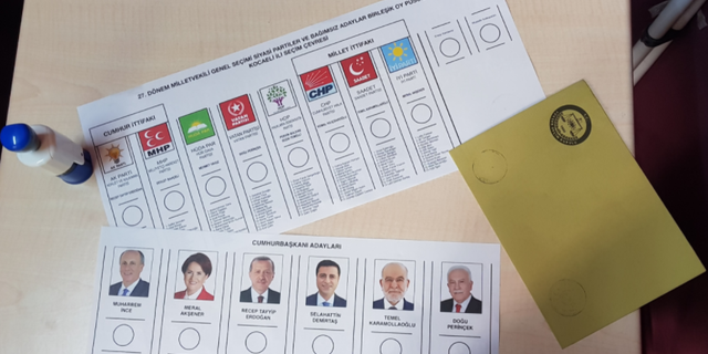 YSK, Resmi Gazete'de yayımladı: Oy pusulaları ihaleye çıktı