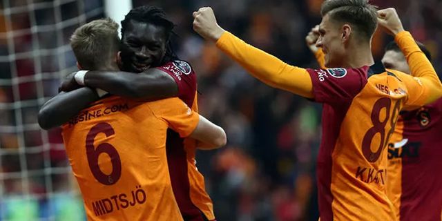 Kahveci, Galatasaraylı yıldızı çok beğendi! 'İki yıl gol atma böyle maçlarda at'