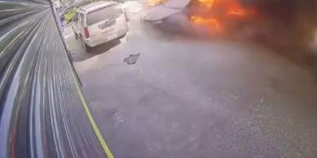 Sarıyer'de 5 aracın hurdaya döndüğü yangın güvenlik kamerasında