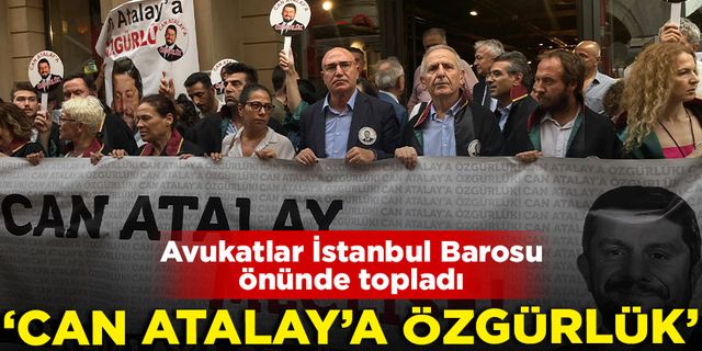 Avukatlar Can Atalay için İstanbul Barosu önünde toplandı