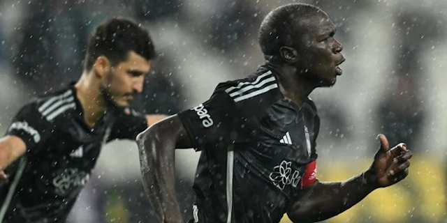 Beşiktaş Konya'da 2 golle nefes aldı, Aboubakar kulüp tarihine geçti