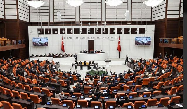 AK Parti'nin 'etki ajanlığı' düzenlemesini de içeren 9. Yargı Paketi'ni TBMM'ye sunması bekleniyor