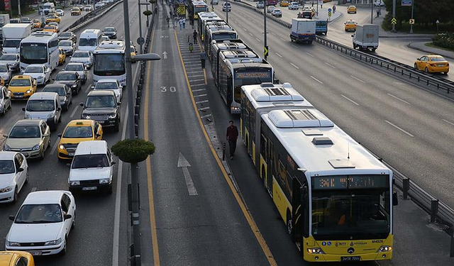 İstanbul'da metrobüs yolunda 90 gün yenileme çalışması yapılacak