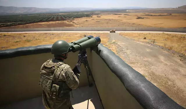 Yasa dışı yollardan Türkiye'ye geçmeye çalışan 2 FETÖ'cü yakalandı