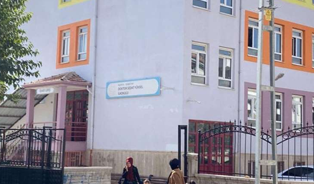 Okulda dehşet! Öğrencinin dayısı, rehber öğretmenin kolunu ve burnunu kırdı