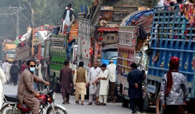 Pakistan Hükümeti açıkladı: 200 bin Afgan mülteci sınır dışı edildi