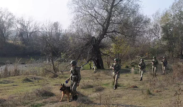 2'si FETÖ mensubu 4 kişi, sınırda yakalandı