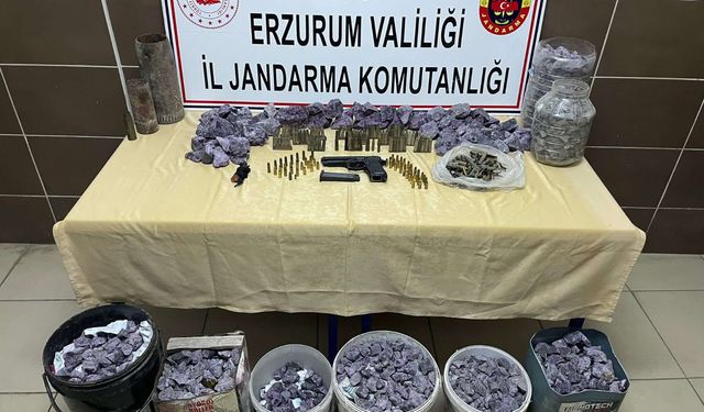 Jandarmadan krom ve değerli taş operasyonu