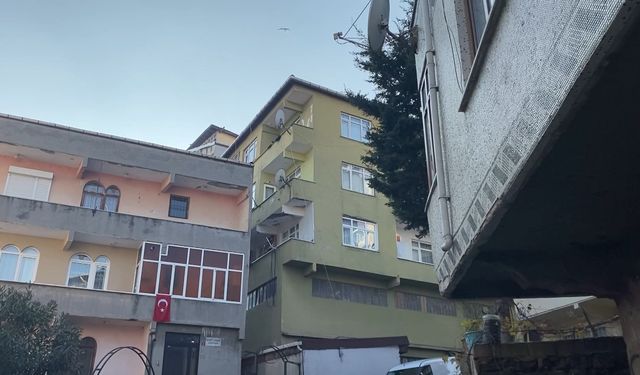 Şişli'de banyoda doğum yapan kadın, bebeği bina boşluğuna attı