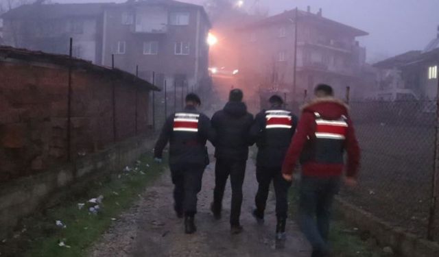 Karabük'te, tefecilik operasyonunda 10 gözaltı