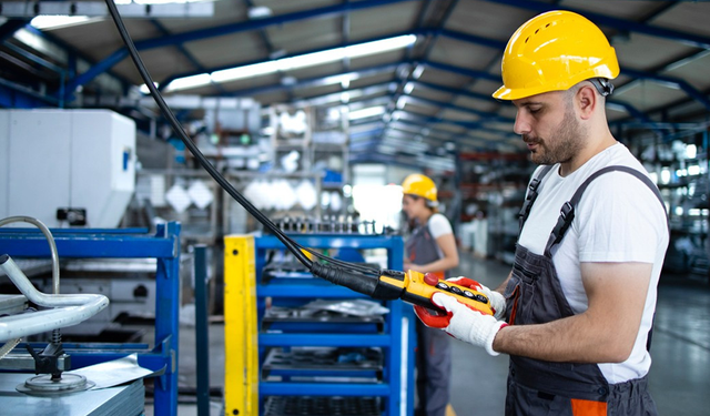 TÜİK verileri açıkladı: Sanayi üretiminde gerileme