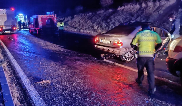 Nevşehir'de otomobiller kafa kafaya çarpıştı: Çok sayıda yaralı var