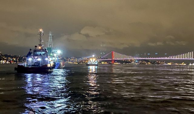 İstanbul Boğazı'nda arıza yapan gemi kurtarıldı