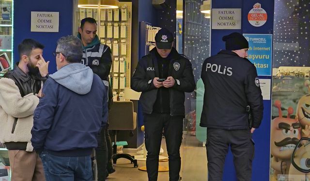 Bakırköy'de telefoncuya gelen müşteriye silahlı saldırı