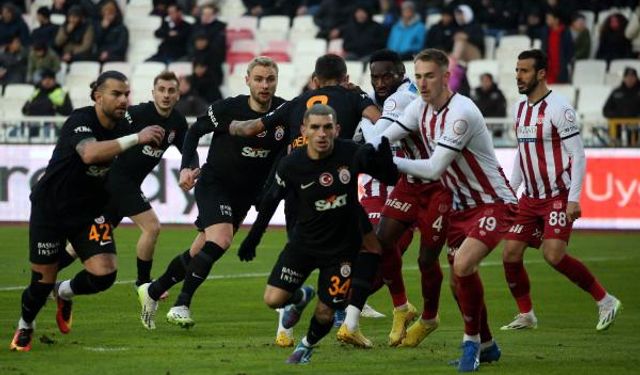 Galatasaray Sivasspor deplasmanından 1 puanla döndü: 1-1