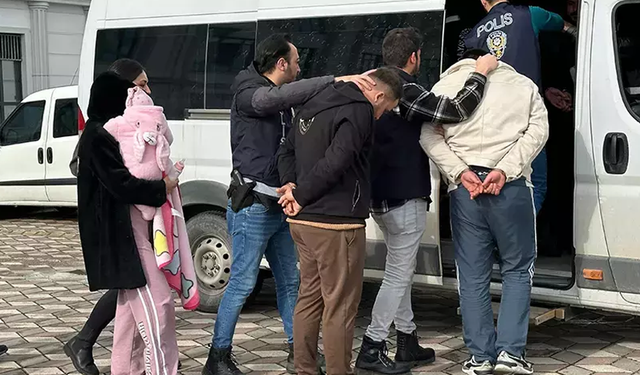 Kocaeli'de fuhuş operasyonu! Yabancı uyruklu 12 kadın kurtarıldı