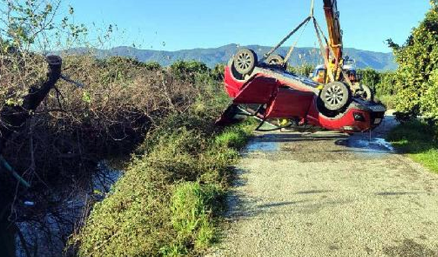 Sulama kanalına düşen otomobilin sürücüsü feci şekilde can verdi