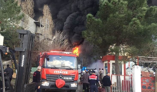 Kocaeli'de kimya fabrikasında yangın! Valilik açıklama yaptı