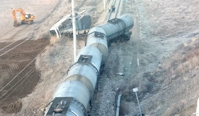 Kırıkkale'de tren kazası: 2 kişi yaralandı