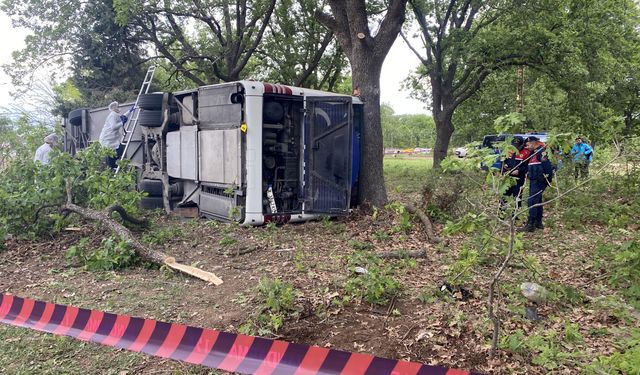 Kırklareli'de yolcu otobüsü devrildi: 11 yaralı