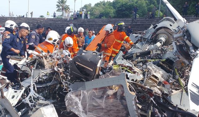 Malezya’da iki askeri helikopter çarpıştı: 10 ölü