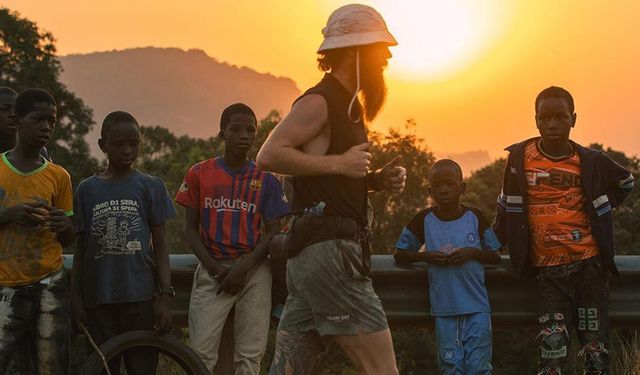 İngiliz gezgin 352 günde Afrika’yı boydan boya koştu