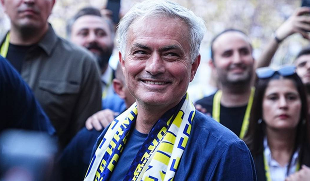 Mourinho'dan Fenerbahçe taraftarına mesaj!