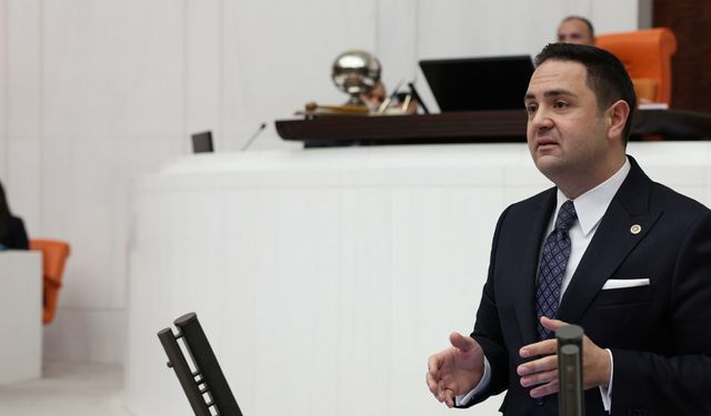 CHP'li Umut Akdoğan: AVM çalışanlarının beklediği yasa teklifi 55 gün TBMM'de işleme alınmadı