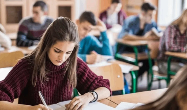 AÖF sınavına girecekler dikkat! Bu iki belge olmadan kapıdan dönebilirsiniz