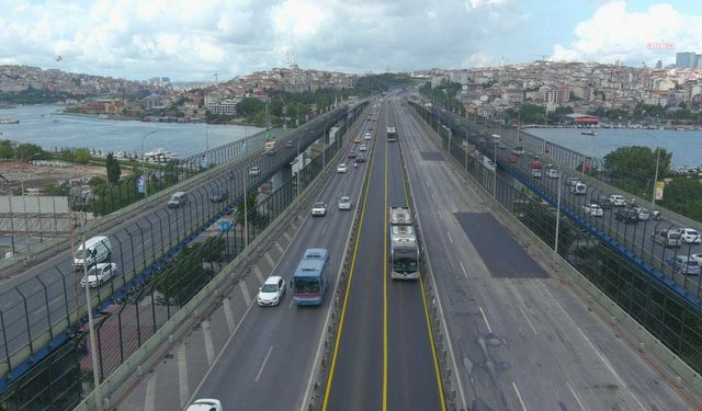 Haliç Köprüsü metrobüs yolundaki asfalt yenileme çalışması tamamlandı