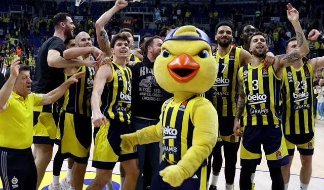 İmzalar atıldı! Yıldız basketbolcu resmen Fenerbahçe Beko'da