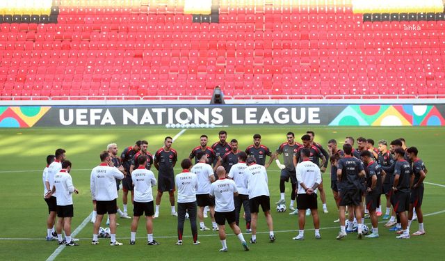 A Milli Futbol Takımı, İzlanda maçı hazırlıklarını tamamladı