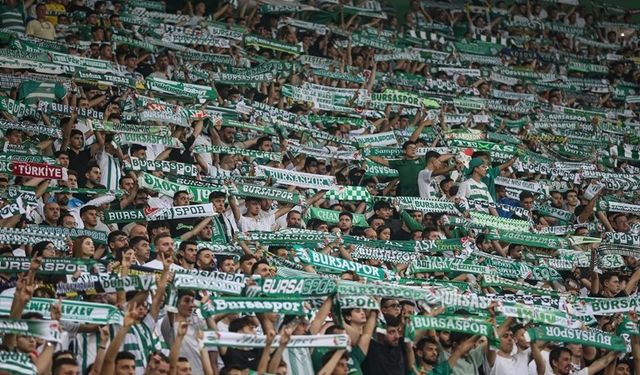 Bursaspor bir kez daha taraftar rekoru kırdı!