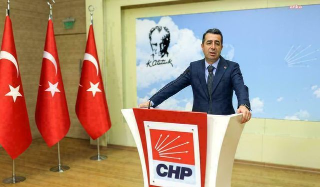 CHP genel başkan yardımcısı Erhan Adem'den, bin 700 liraya çıkartılan sınav ücretine tepki!