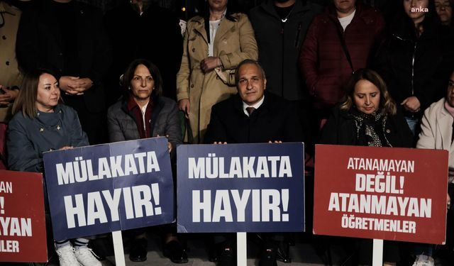 CHP'den Milli Eğitim Bakanlığı önünde oturma eylemi