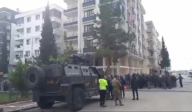 Kayyım atanan Şanlıurfa Halfeti Belediyesi polis kordonuna alındı