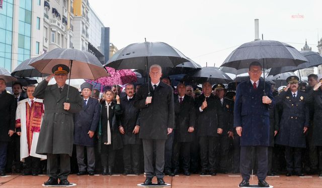 Taksim’de Atatürk’ü anma töreni düzenlendi