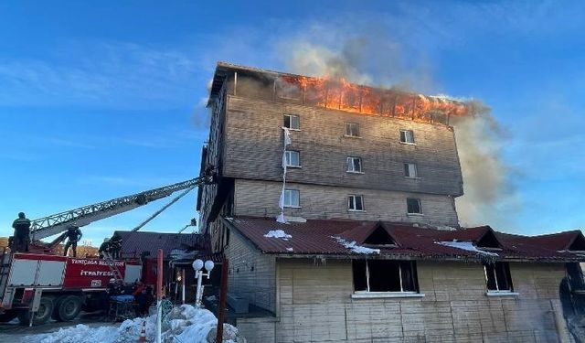 Kartalkaya Kayak Merkezi'nde yangın: Dört başmüfettiş görevlendirildi!