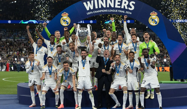 Real Madrid'den olağanüstü rekor! Tarihin ilk futbol kulübü oldular