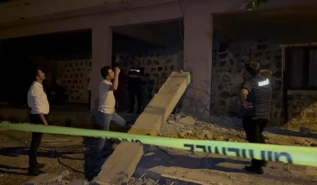 Diyarbakır’da iki katlı evin balkonu çöktü: 2’si bebek, 5 yaralı