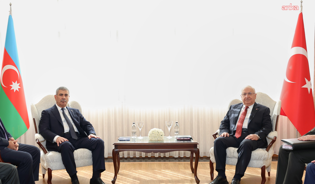 Bakan Güler, Azerbaycan Savunma Bakanı ile bir araya geldi