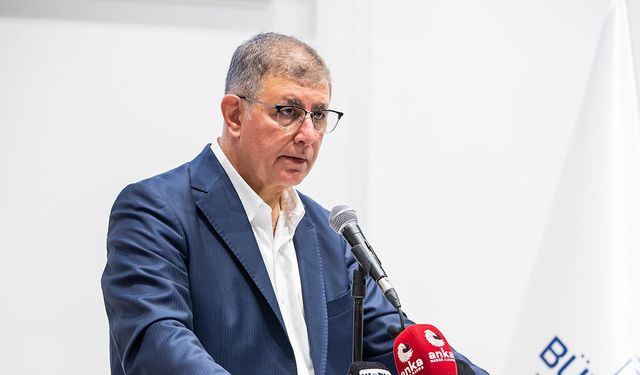 Yaptığı hamle AK Parti iddialarını güçlendirdi: İzmir'de Cemil Tugay krizi