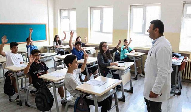 Öğretmenlere yeni zorunluluklar getirildi