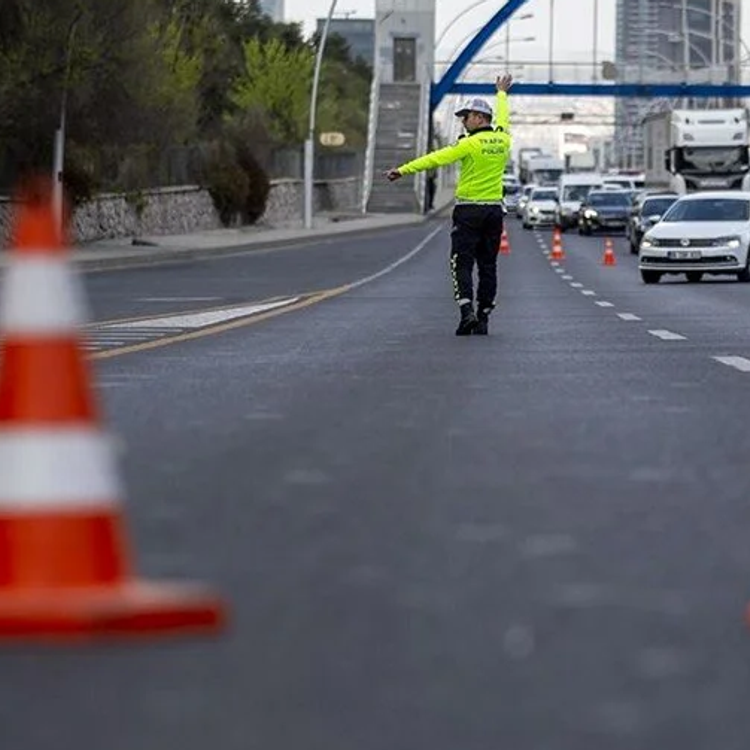 İstanbullular dikkat! Bazı yollar trafiğe kapatıldı