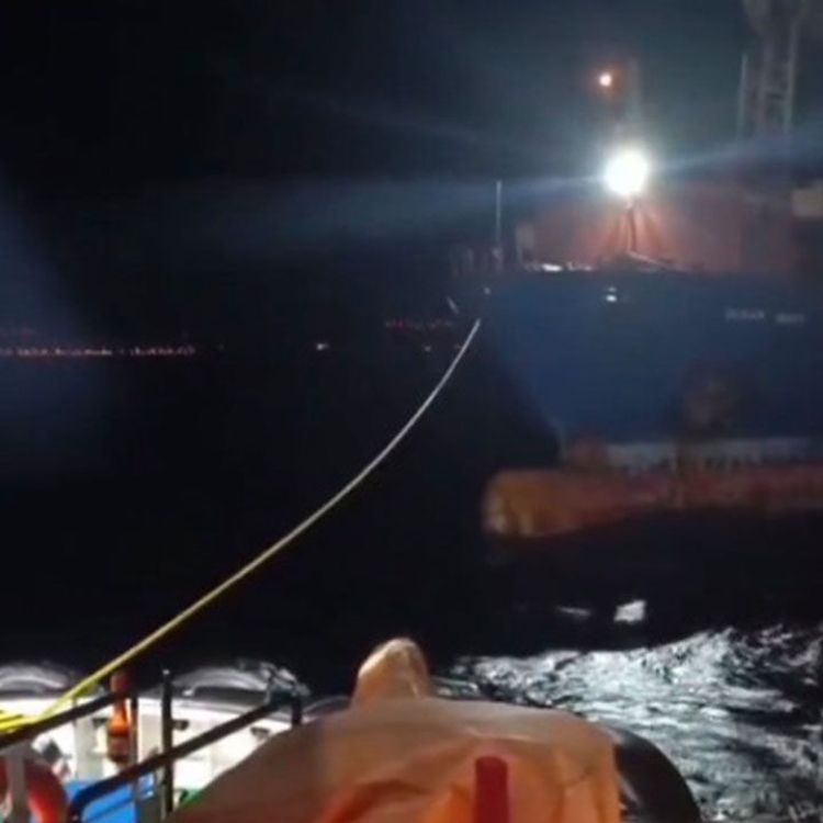 Çanakkale Boğazı’nda 119 metrelik gemi arızalandı