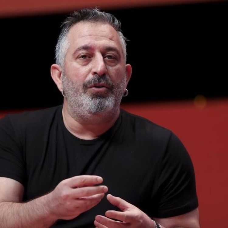 Komedyen Cem Yılmaz’ın sağlık durumuna ilişkin doktorundan açıklama geldi!